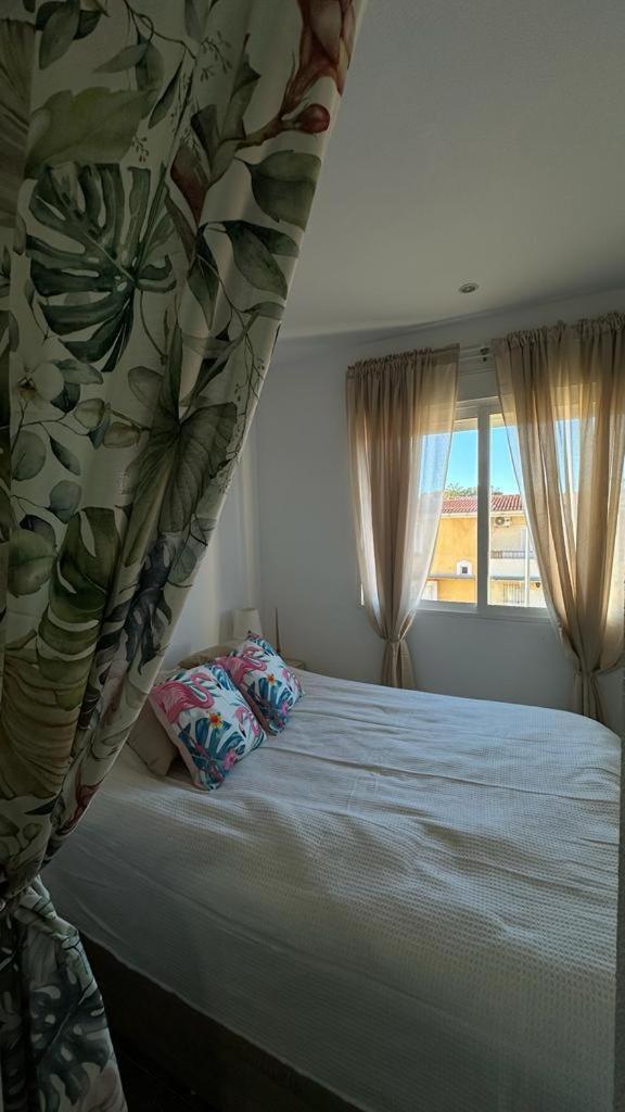 Apartament Playa De Naufragos Cozy With Pool