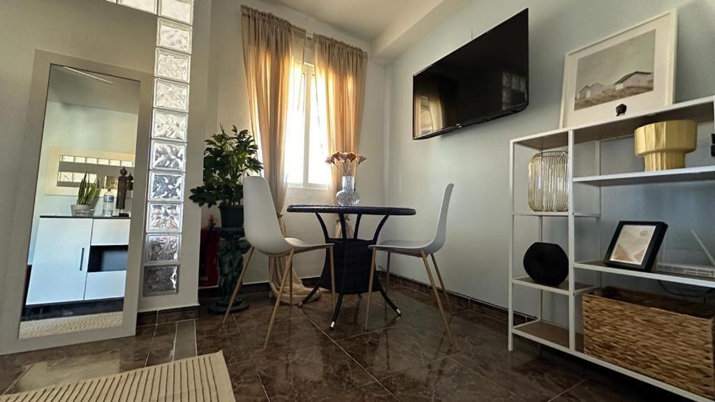 Playa De Naufragos Cozy With Pool Apartment
