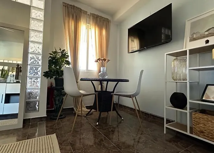 Playa De Los Naufragos Cozy Apartment With Pool